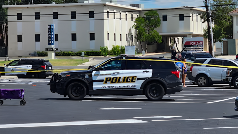 Police Investigate Two Injured in Suspected Drug Deal Gone Wrong at San Antonio Shopping Center!