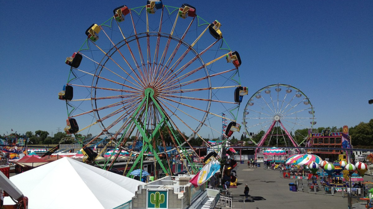 How to Enjoy Marijuana at the Fair? Smart Tips for a Relaxed and Fun Experience!