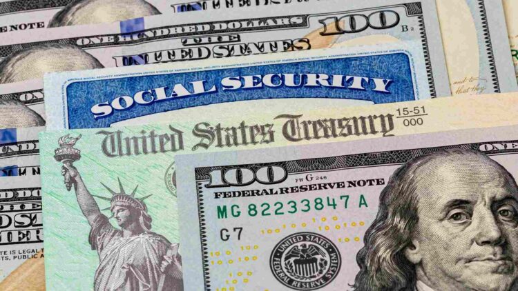 Social Security Causes Chaos for Retirees After 2025 COLA Announcement – They’re Determined to Make This Decision